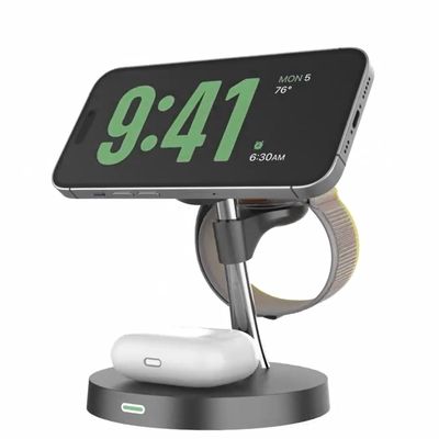 Buen precio Nuevo de fábrica OEM Soporte de cargador inalámbrico 3 en 1 Estación de carga inalámbrica magnética plegable para iPhone 17 16 15 14 13 Pro Max Apple Watch 8 9 Cargador en línea