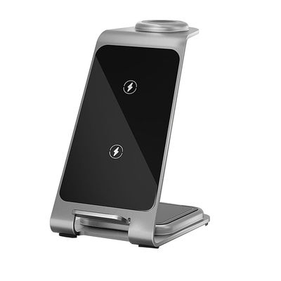 Buen precio Estante de carga inalámbrica de aluminio 3 en 1 para iPhone / Samsung Interfaz USB C en línea