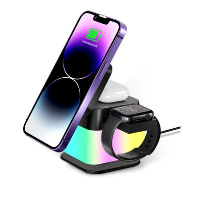 Buen precio Estación de carga inalámbrica rotativa de 4 en 1 con luz RGB en línea